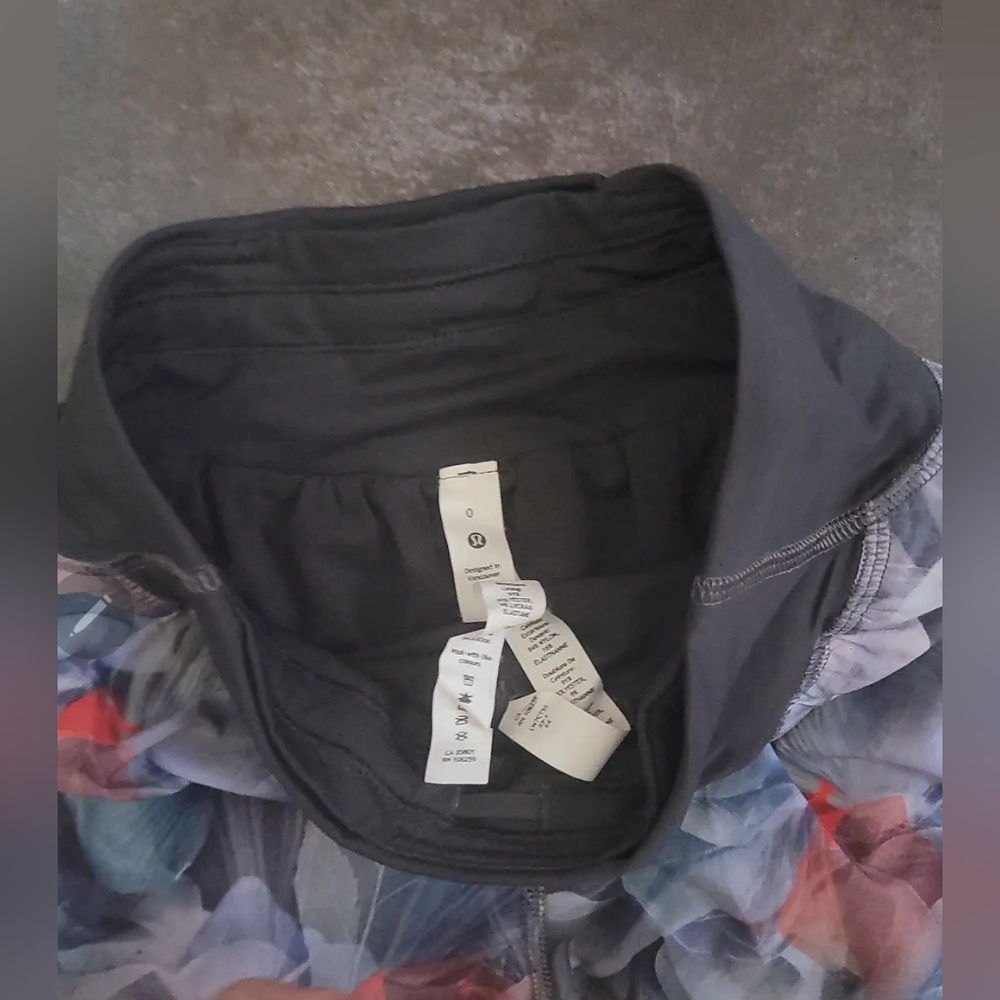 Lululemon Fast and Free Reflective High-Rise Classic-Fit Short 3" Size 0 - Picture 4 of 4